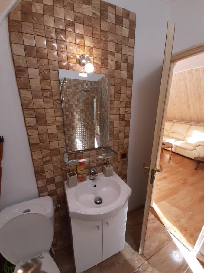 Cabana din livada Pucioasa Esterno foto